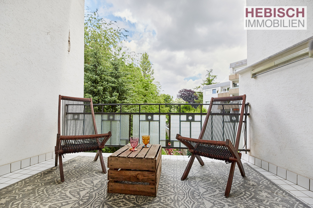 + WOHNEN IM BISMARCKVIERTEL MIT BALKON + SANIERUNG 2022 + KEINE ZUSÄTZLICHE KÄUFERPROVISION + + WOHNEN IM BISMARCKVIERTEL MIT BALKON + SANIERUNG 2022 + KEINE ZUSÄTZLICHE KÄUFERPROVISION +