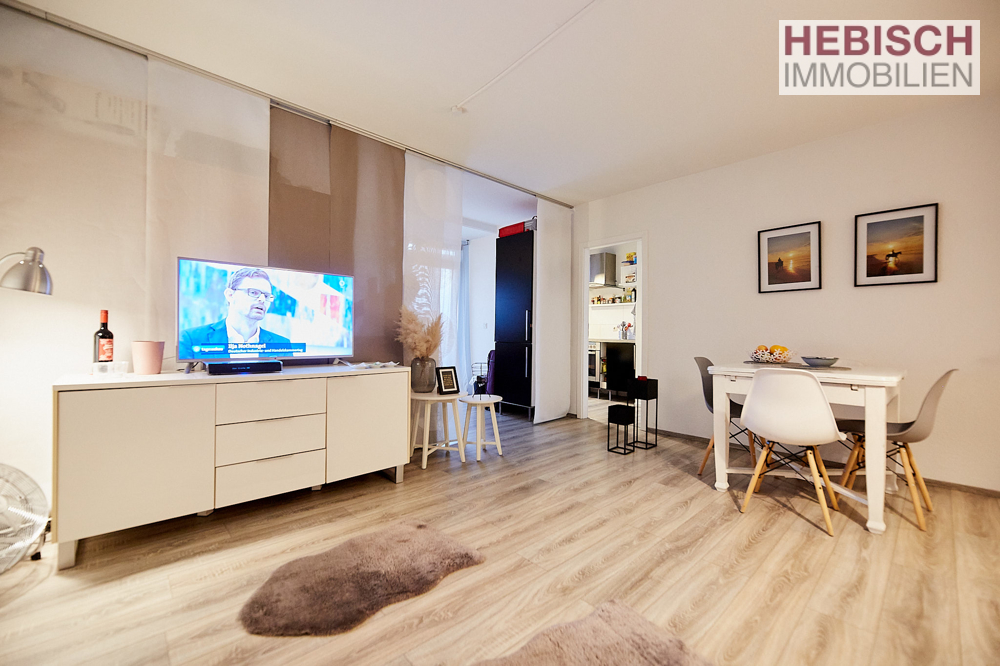 + HÜBSCHES APPARTEMENT MIT BALKON + TG-STELLPLATZ + ST. TÖNIS + + HÜBSCHES APPARTEMENT MIT BALKON + TG-STELLPLATZ + ST. TÖNIS +
