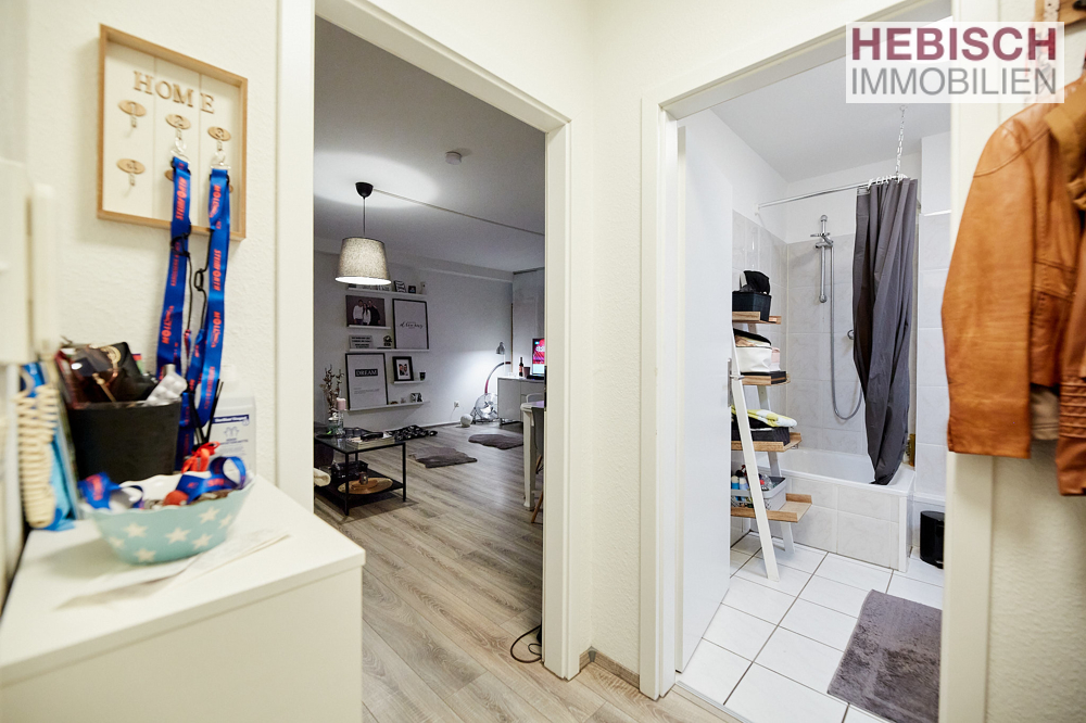 + HÜBSCHES APPARTEMENT MIT BALKON + TG-STELLPLATZ + ST. TÖNIS + + HÜBSCHES APPARTEMENT MIT BALKON + TG-STELLPLATZ + ST. TÖNIS +