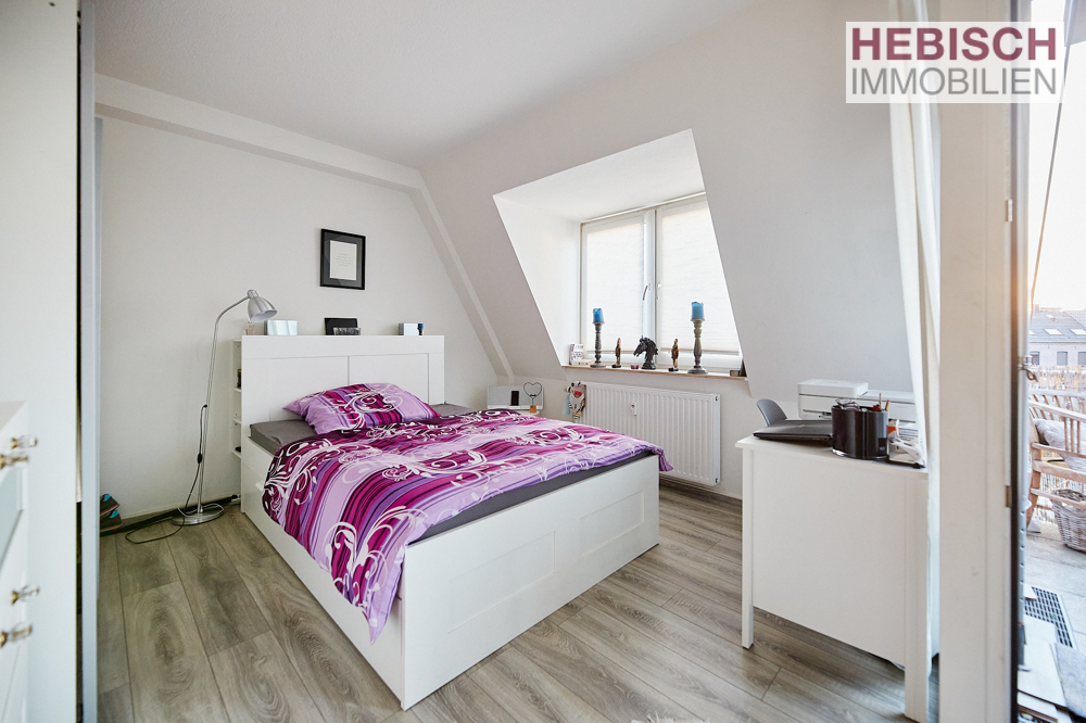 + HÜBSCHES APPARTEMENT MIT BALKON + TG-STELLPLATZ + ST. TÖNIS + + HÜBSCHES APPARTEMENT MIT BALKON + TG-STELLPLATZ + ST. TÖNIS +