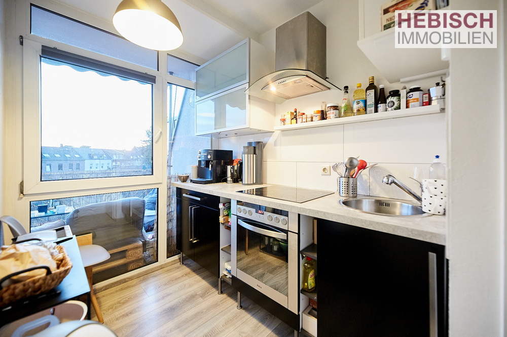 + HÜBSCHES APPARTEMENT MIT BALKON + TG-STELLPLATZ + ST. TÖNIS + + HÜBSCHES APPARTEMENT MIT BALKON + TG-STELLPLATZ + ST. TÖNIS +