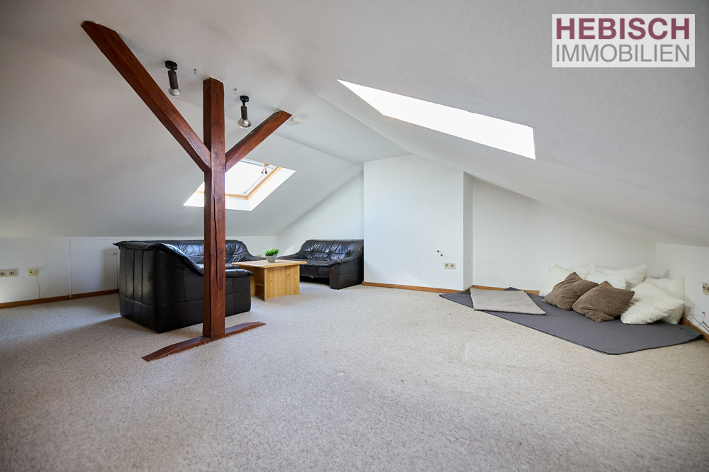 + SCHÖNES REIHENENDHAUS + KREFELD - DYKLAGE + + SCHÖNES REIHENENDHAUS + KREFELD - DYKLAGE +