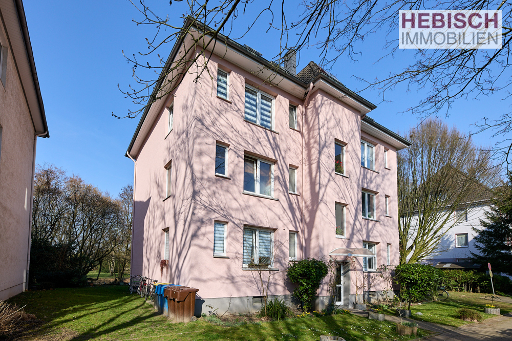 + GEMÜTLICHE 2-ZIMMERWOHNUNG + + GEMÜTLICHE 2-ZIMMERWOHNUNG +