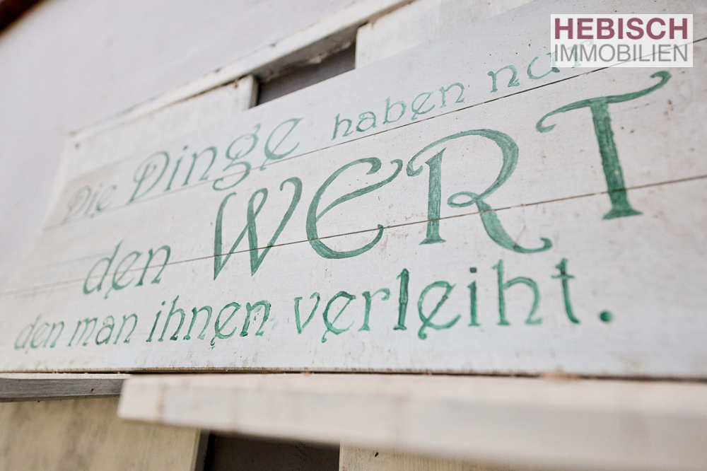 + VERKAUFT + HIER KÖNNEN SIE IHRE WOHNTRÄUME LEBEN + 1-2-FAMILIENHAUS + XL-STELLPLÄTZE +