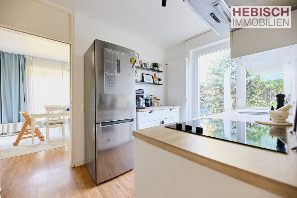 + VERKAUFT + BEZUGSFREIE DHH + NUTZBAR ALS EIN- ODER ZWEIFAMILIENHAUS + GROßE GARAGE +