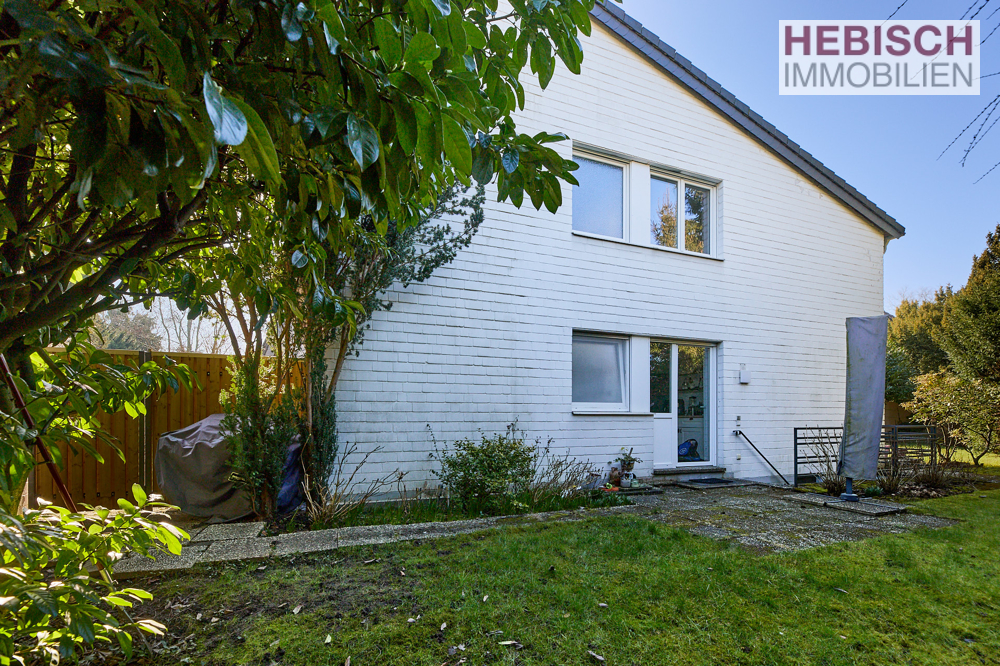 + VERKAUFT + BEZUGSFREIE DHH + NUTZBAR ALS EIN- ODER ZWEIFAMILIENHAUS + GROßE GARAGE +