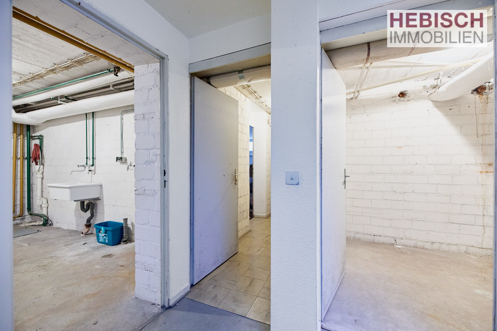 + VERKAUFT + BEZUGSFREIE DHH + NUTZBAR ALS EIN- ODER ZWEIFAMILIENHAUS + GROßE GARAGE +