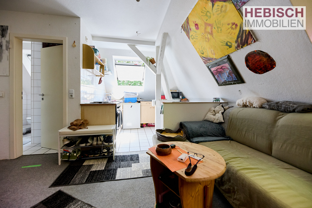 + KOMPAKTE DG-WOHNUNG + VERMIETET + + KOMPAKTE DG-WOHNUNG + VERMIETET +