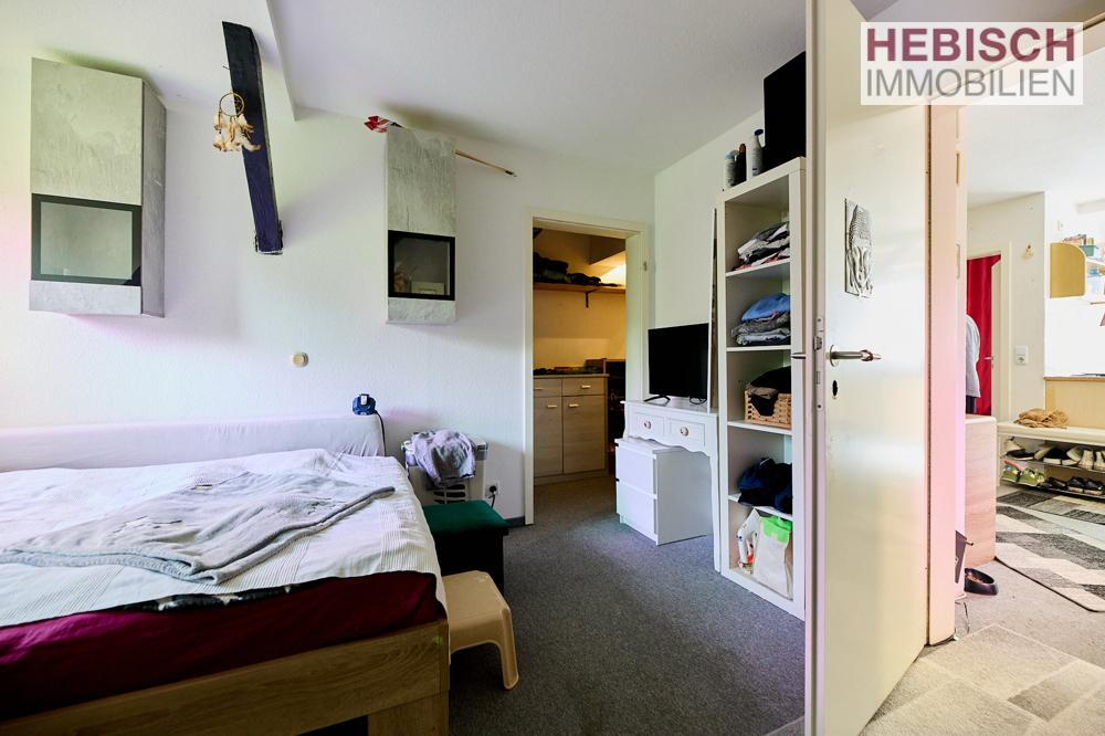 + KOMPAKTE DG-WOHNUNG + VERMIETET + + KOMPAKTE DG-WOHNUNG + VERMIETET +