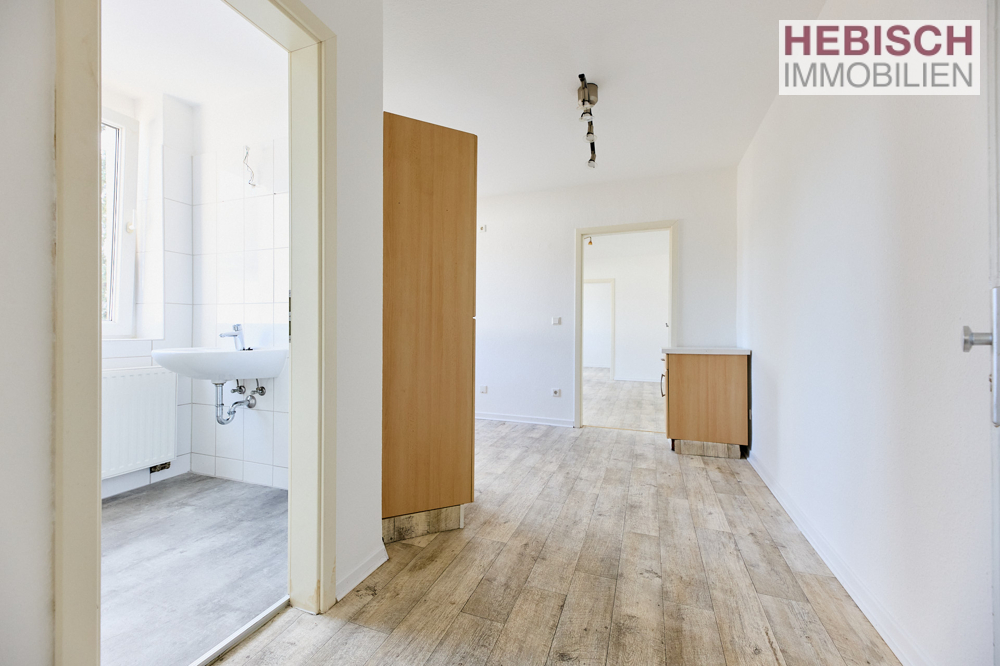 + GEMÜTLICHE, KLEINE WOHNUNG ZUM SOFORTEINZUG +