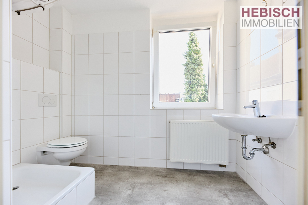 + GEMÜTLICHE, KLEINE WOHNUNG ZUM SOFORTEINZUG +
