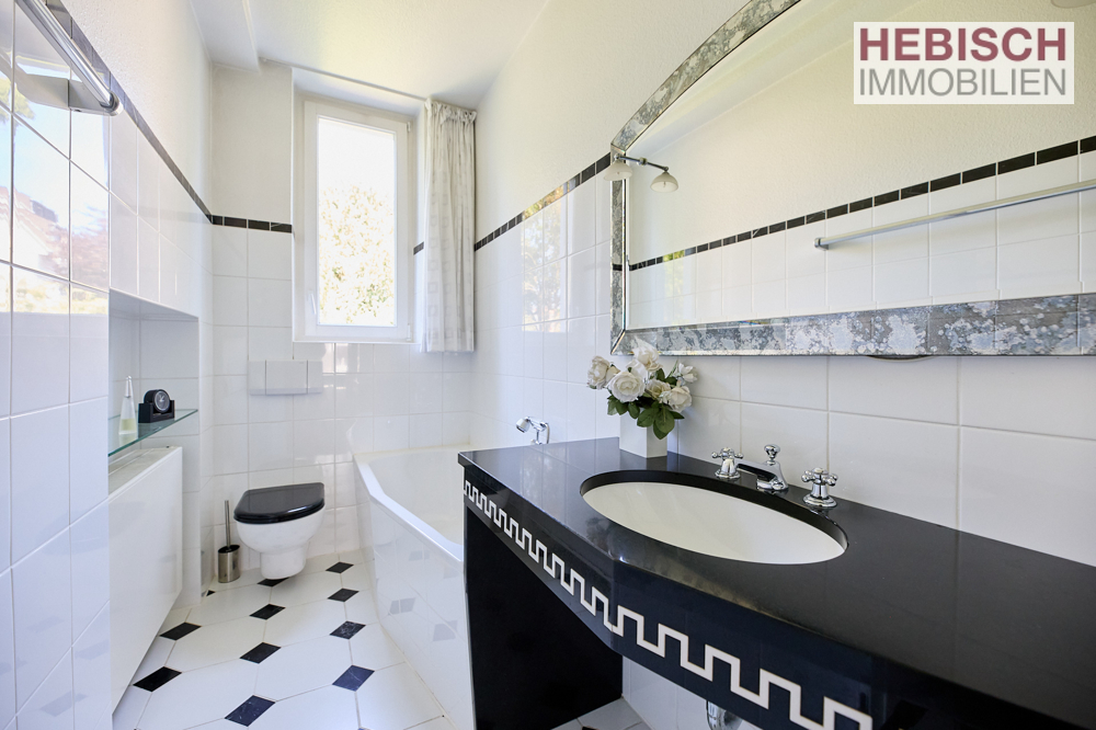 + CHARMANTES STADTHAUS + KR-BISMARCKVIERTEL +