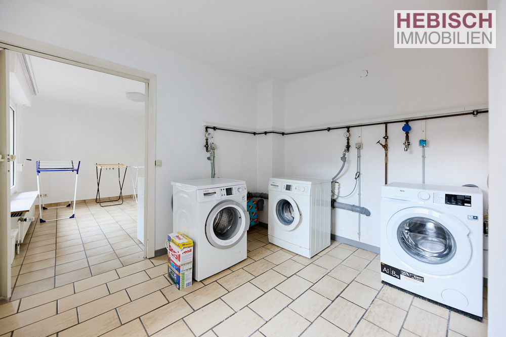 + VERMIETET + LICHTDURCHFLUTETES ZUHAUSE + GROßE LOGGIA + NÄHE WESTWALL +