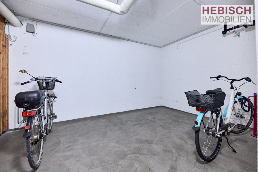 + PERFEKT GESCHNITTEN + 3 ZIMMER MIT LOGGIA IN BELIEBTER LAGE + KÄUFERPROVISIONSFREI +