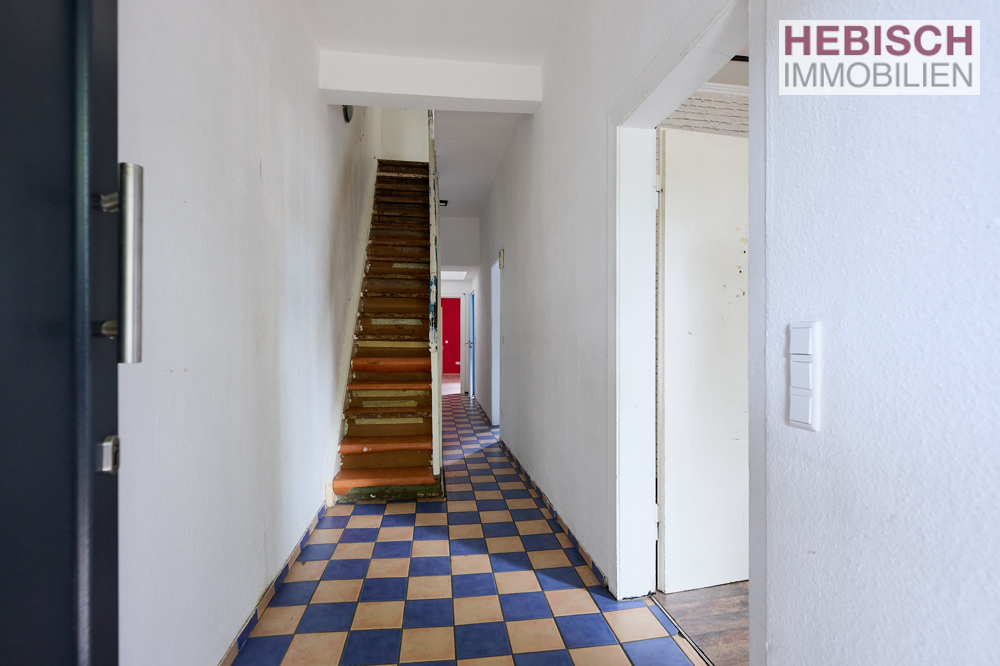 + VERKAUFT + PACKEN SIE'S AN: IHR SANIERUNGSPROJEKT MIT ZUKUNFT IN KREFELD-OPPUM +