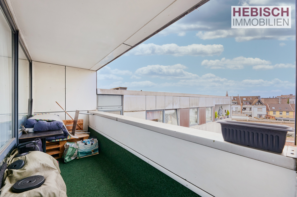 + VERKAUFT +GUT GESCHNITTENE 2-ZIMMER KDB MIT LOGGIA+TG-STELLPLATZ OPTIONAL ZUM KAUF NORDBEZIRK +