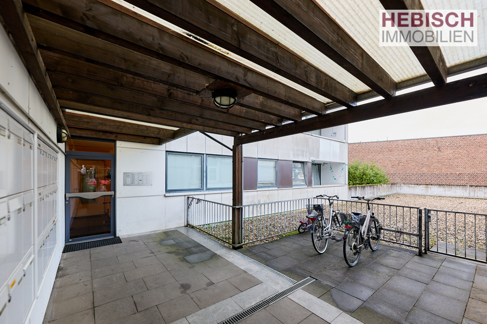 + VERKAUFT +GUT GESCHNITTENE 2-ZIMMER KDB MIT LOGGIA+TG-STELLPLATZ OPTIONAL ZUM KAUF NORDBEZIRK +