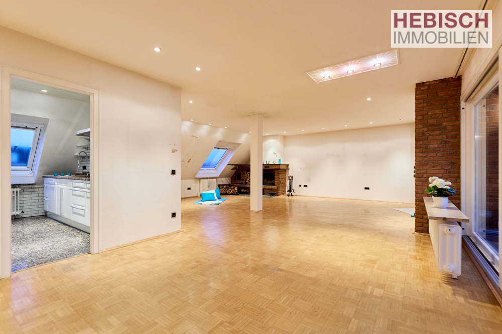 + VERKAUFT + SPANNENDES PENTHOUSE + TERRASSE/BALKON + KÄUFERPROVISIONSFREI +
