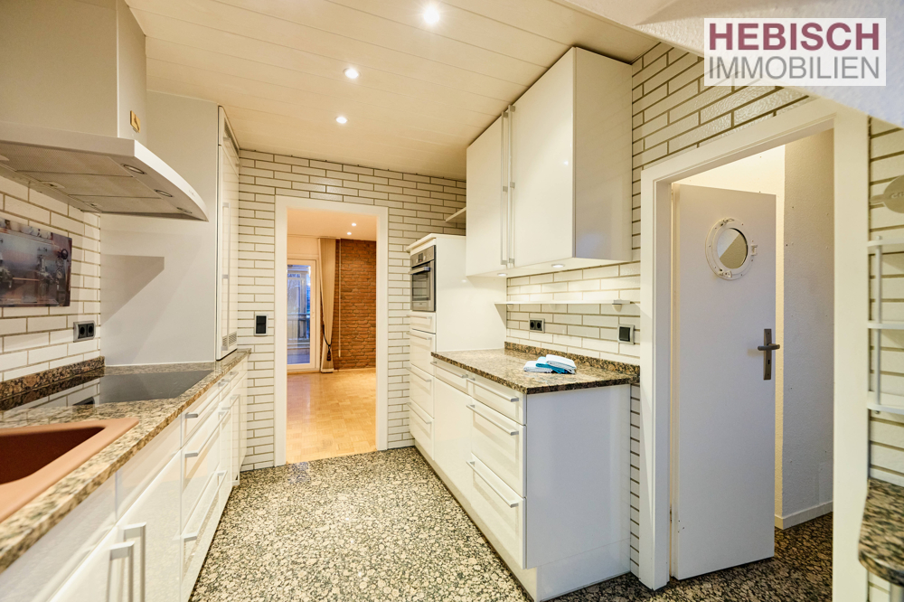 + VERKAUFT + SPANNENDES PENTHOUSE + TERRASSE/BALKON + KÄUFERPROVISIONSFREI +