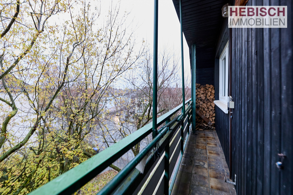 + VERKAUFT + SPANNENDES PENTHOUSE + TERRASSE/BALKON + KÄUFERPROVISIONSFREI +