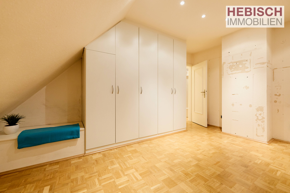 + VERKAUFT + SPANNENDES PENTHOUSE + TERRASSE/BALKON + KÄUFERPROVISIONSFREI +