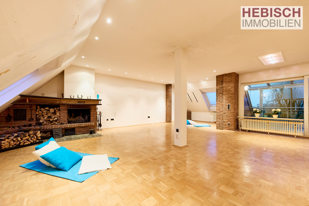 + VERKAUFT + SPANNENDES PENTHOUSE + TERRASSE/BALKON + KÄUFERPROVISIONSFREI +