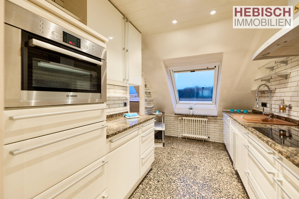 + VERKAUFT + SPANNENDES PENTHOUSE + TERRASSE/BALKON + KÄUFERPROVISIONSFREI +