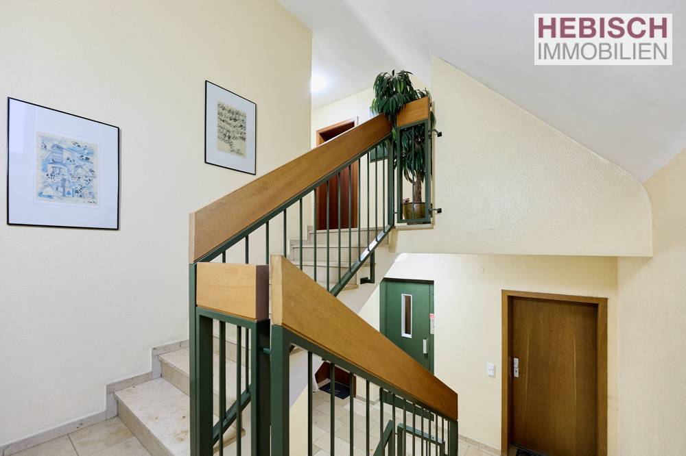 + VERKAUFT + SPANNENDES PENTHOUSE + TERRASSE/BALKON + KÄUFERPROVISIONSFREI +