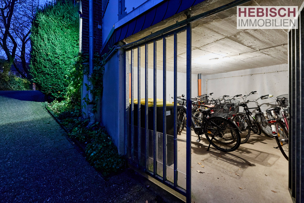 + VERKAUFT + SPANNENDES PENTHOUSE + TERRASSE/BALKON + KÄUFERPROVISIONSFREI +