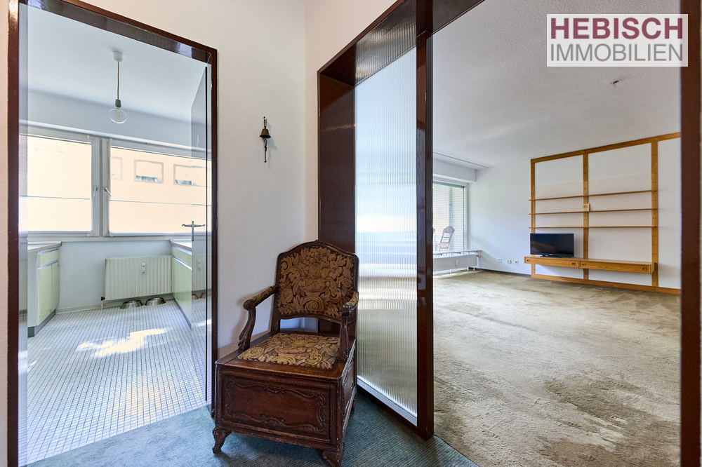 + VERKAUFT + GESTALTEN SIE IHR NEUES ZUHAUSE + 3 ZIMMER + HOCHPARTERRE/LOGGIA +