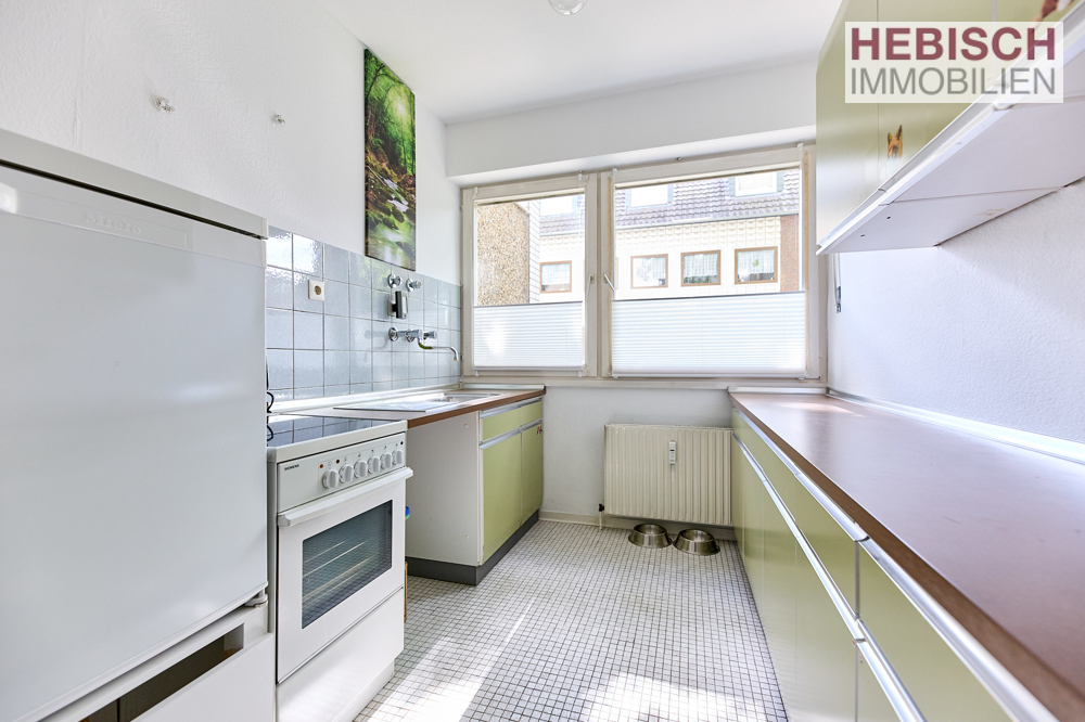 + VERKAUFT + GESTALTEN SIE IHR NEUES ZUHAUSE + 3 ZIMMER + HOCHPARTERRE/LOGGIA +
