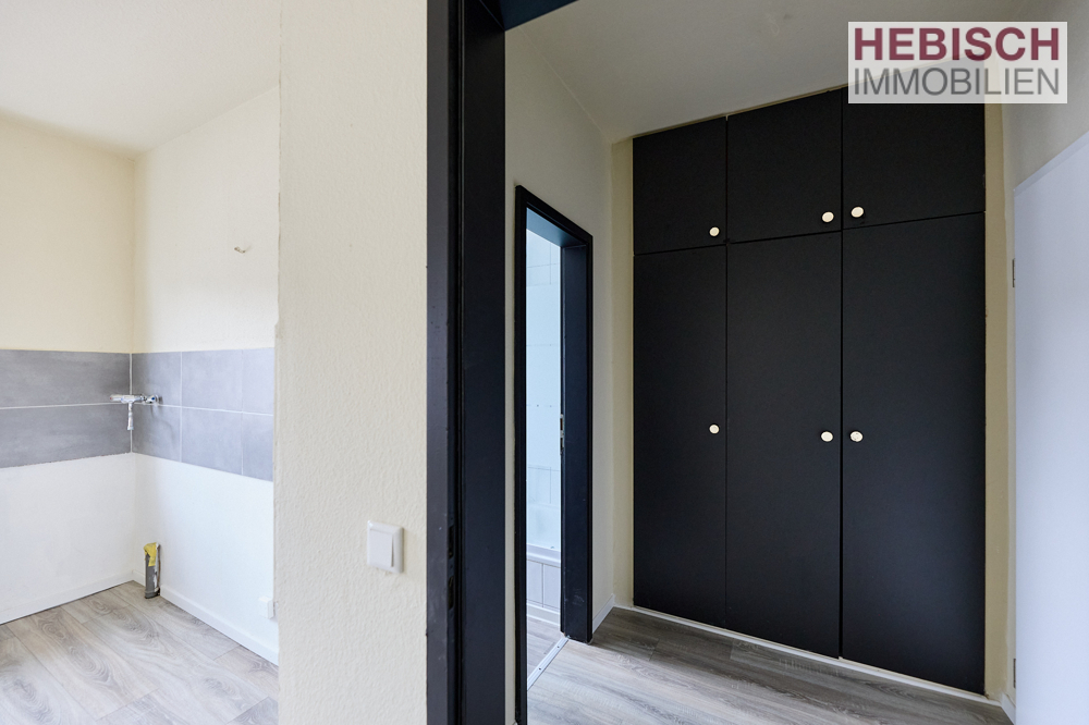 + FRISCH RENOVIERTES DOMIZIL + KREFELD-CITY +