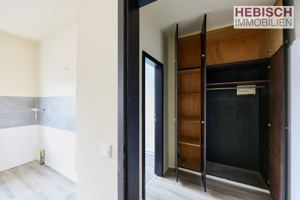 + FRISCH RENOVIERTES DOMIZIL + KREFELD-CITY +