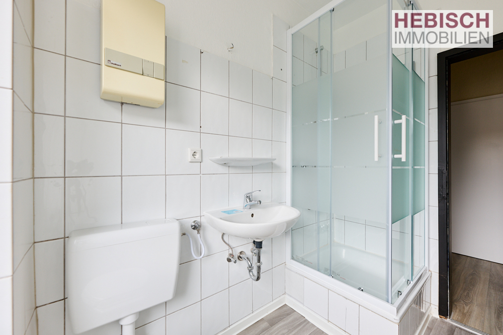 + FRISCH RENOVIERTES DOMIZIL + KREFELD-CITY +
