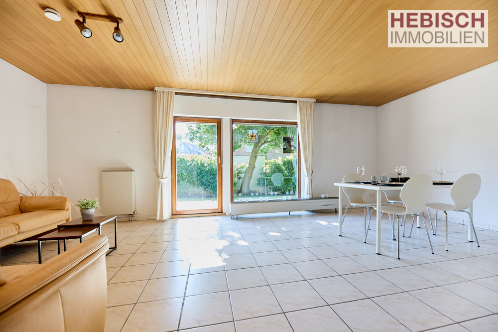 + GROßES GRUNDSTÜCK + TOP LAGE + HAUS MIT ARBEITSBEDARF +