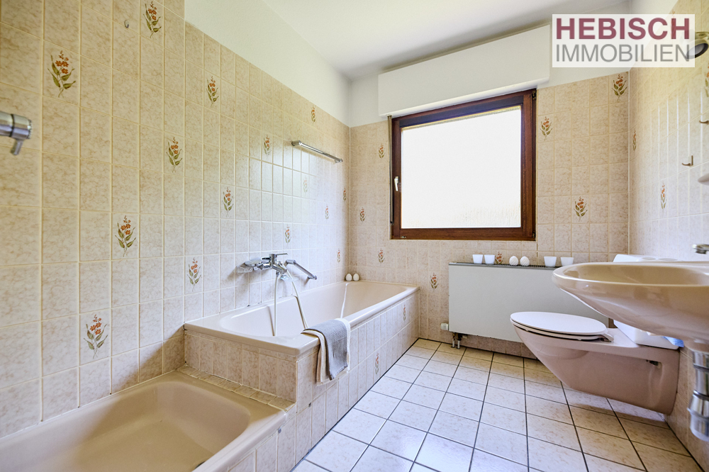 + GROßES GRUNDSTÜCK + TOP LAGE + HAUS MIT ARBEITSBEDARF +