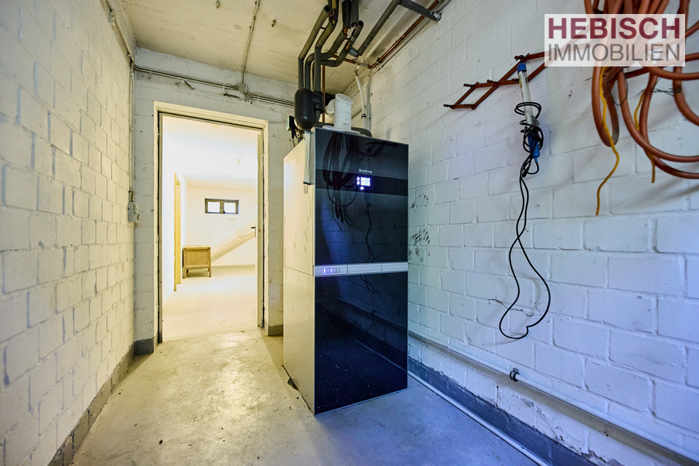 + GROßES GRUNDSTÜCK + TOP LAGE + HAUS MIT ARBEITSBEDARF +
