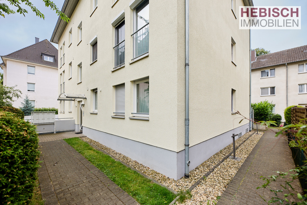 + WOHLFÜHLEN IN KREFELD-OPPUM + HELLE 3-ZIMMER-WOHNUNG MIT XL-BALKON UND TIEFGARAGEN-STELLPLATZ +