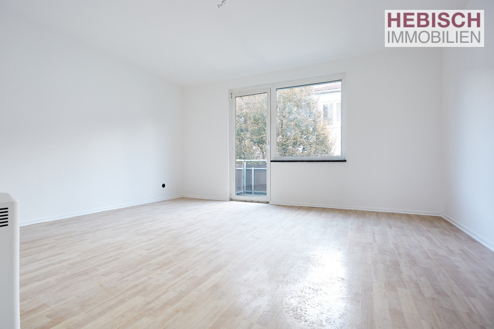 + VERMIETET + GEMÜTLICHE 2-ZIMMER-WOHNUNG + BALKON + IN DER CITY +