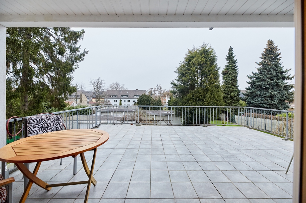 + XXL-TERRASSE + XXL -WOHN-ESSZIMMER +
 1 GARAGE  INKL. +  2.GARAGE OPTIONAL +