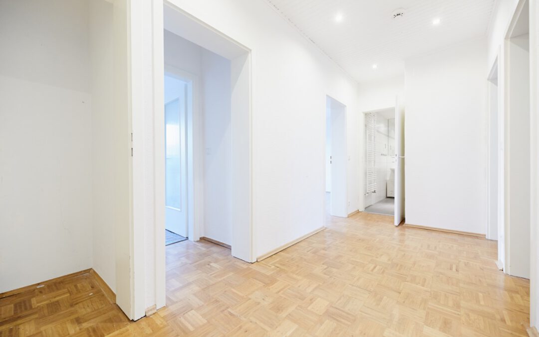 + Neu zum Verkauf: Toller Schnitt  – Balkon – Garten – Garagen +