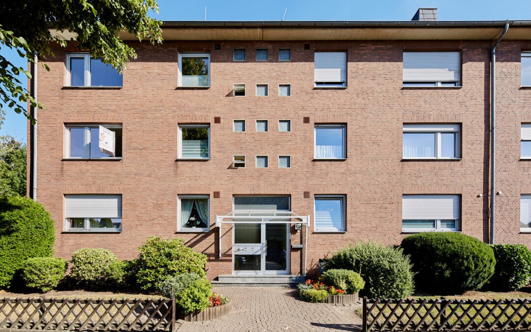 + Neu: Tolle Wohnung in Krefeld mit Balkon und 2 Bädern +