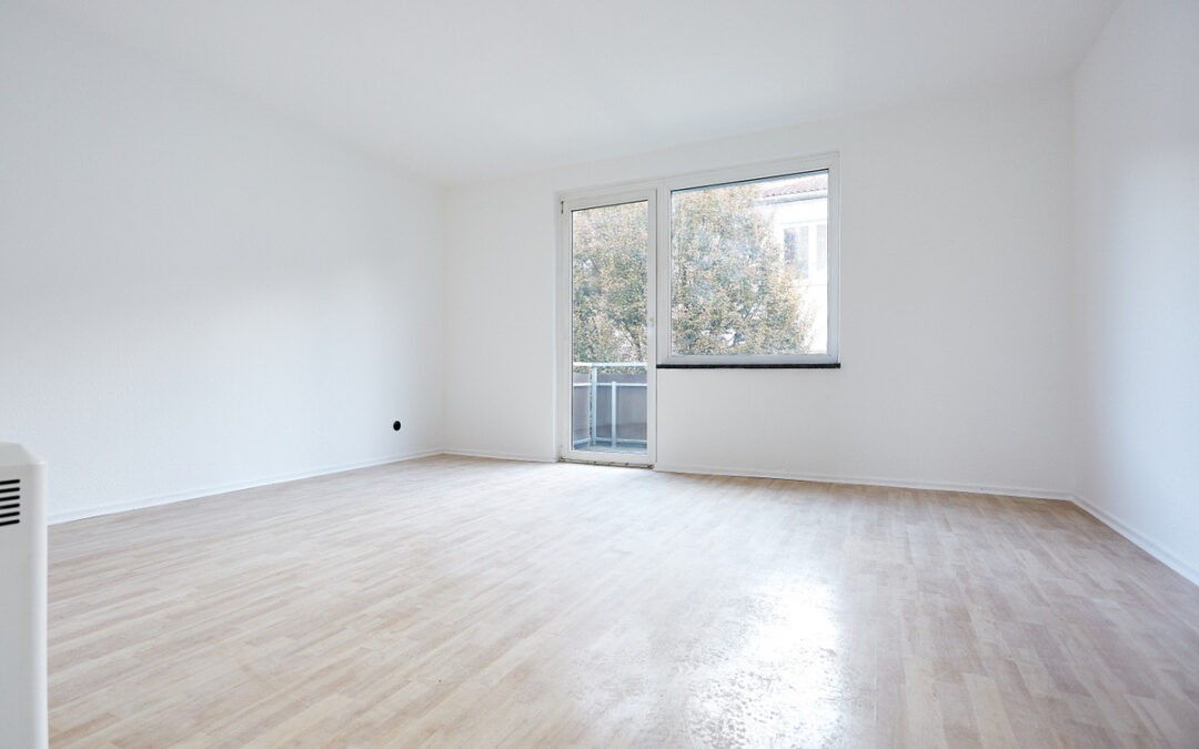 + Neu zur Vermietung: Praktisch geschnitten + mit Balkon + Innenstadt + sofort beziehbar +